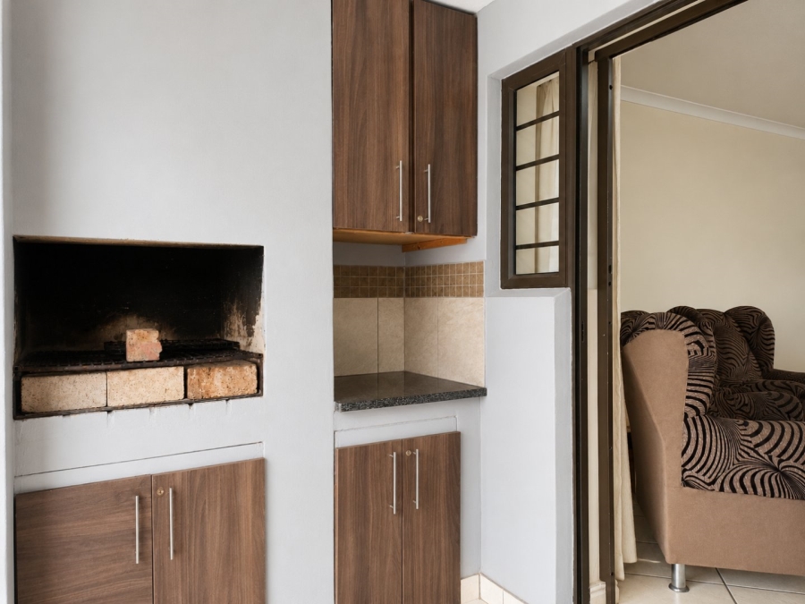 2 Bedroom Property for Sale in Hartenzicht Western Cape